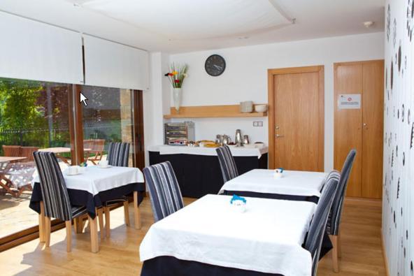 Apartahotel Castejón de Sos Exteriör bild