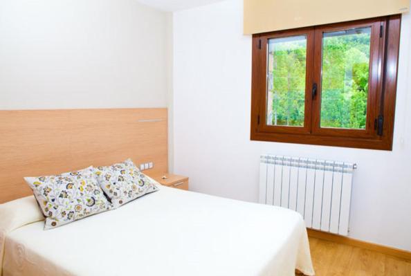 Apartahotel Castejón de Sos Exteriör bild